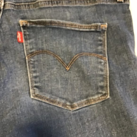 LEVI'S Slimming Skinny Cut off Denim Shorts - Picture 5 of 7